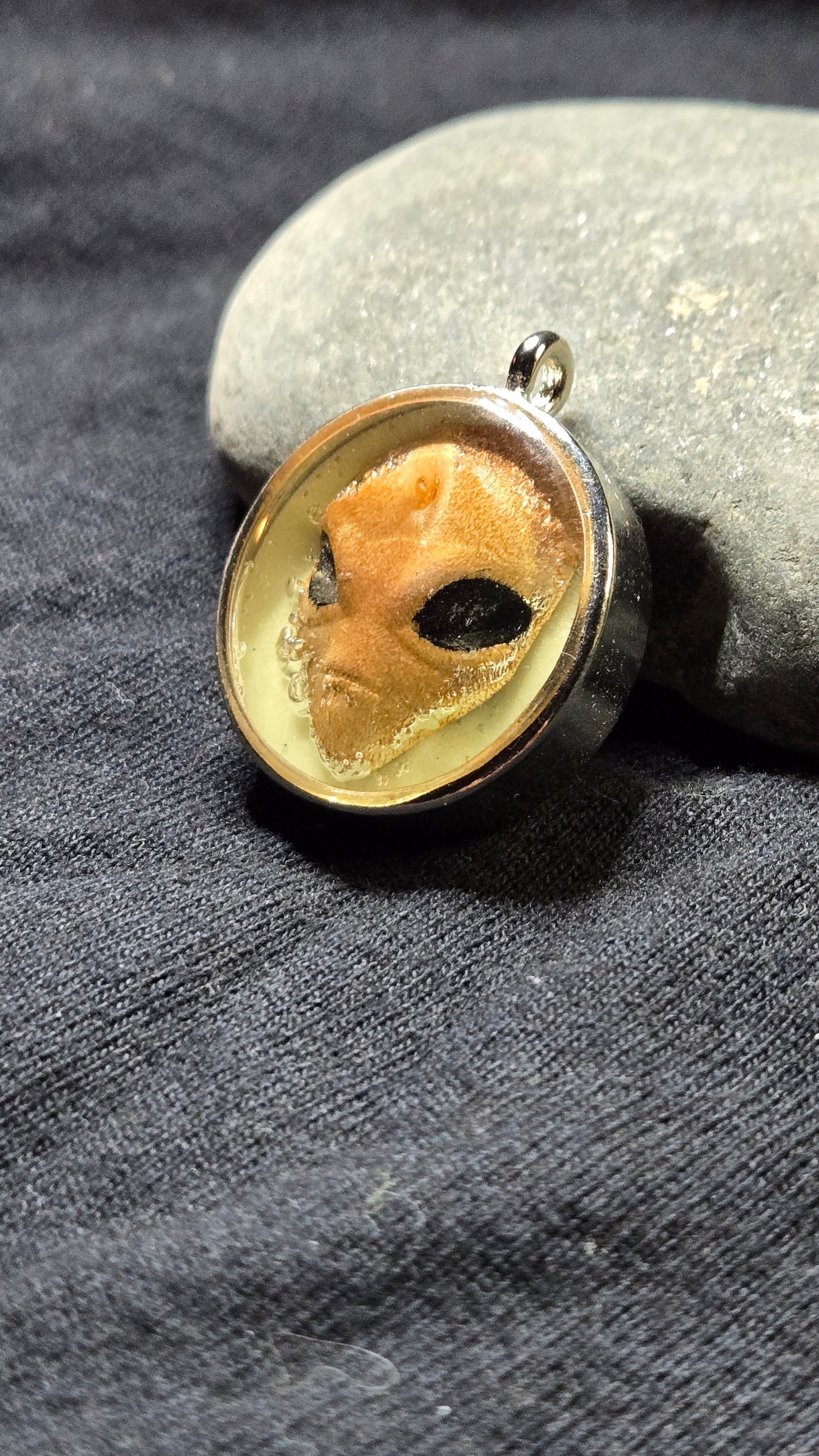 Preserved Alien head Pendant